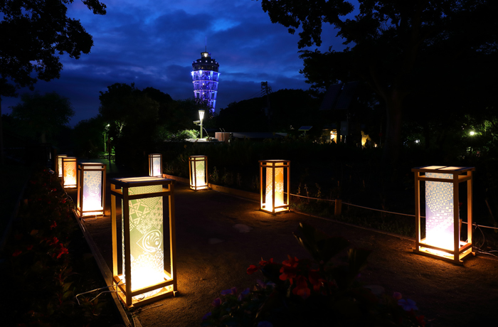 Enoshima lantern cage 2018