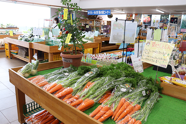 “Urari” Direct-from-Farm Center4