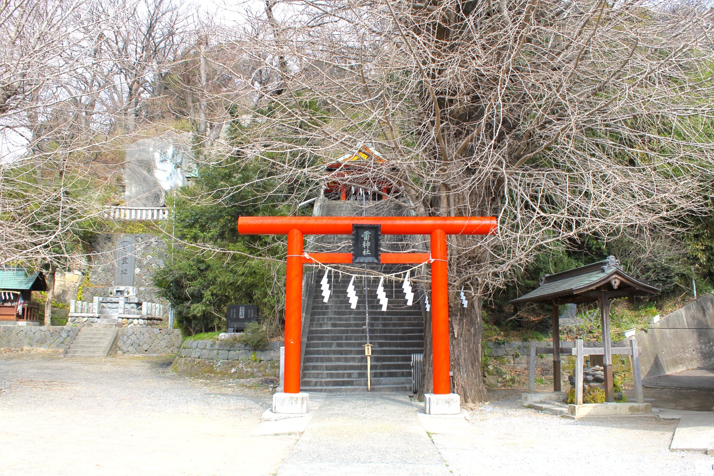 雷神社